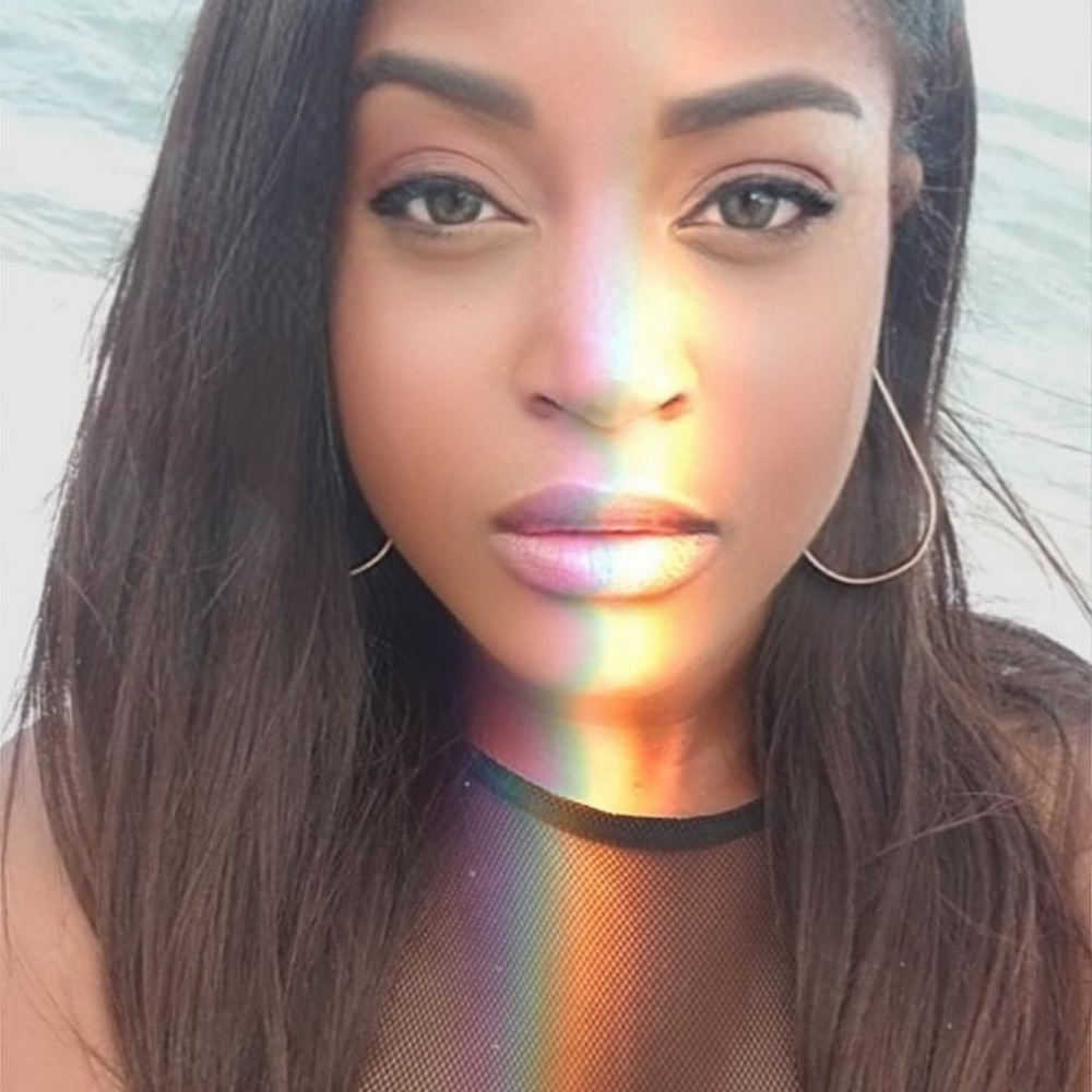 Meet your Posher, Ayana